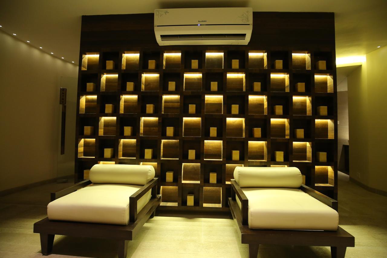 Rajhans Belliza Service Apartment Surat Esterno foto