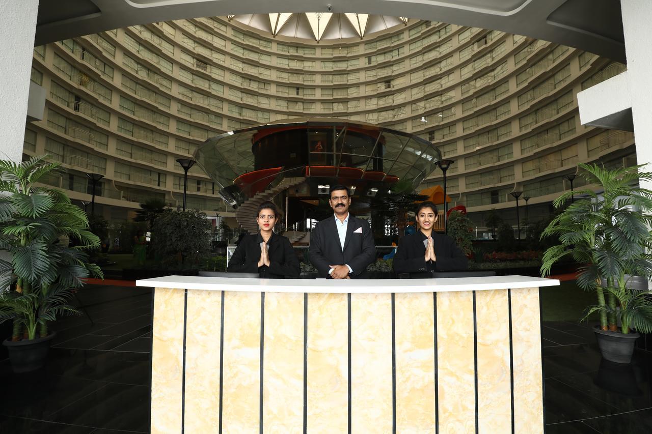 Rajhans Belliza Service Apartment Surat Esterno foto